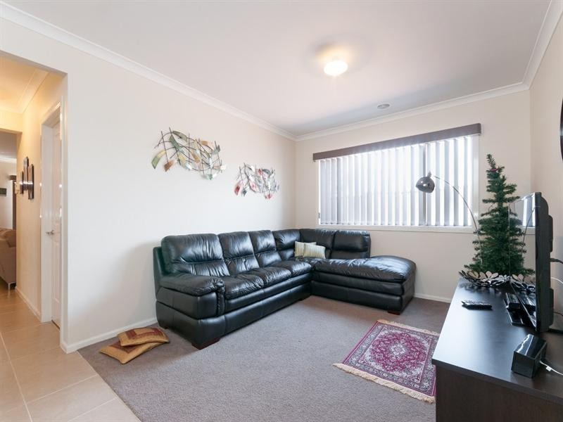 44 Domain Way, Craigieburn VIC 3064