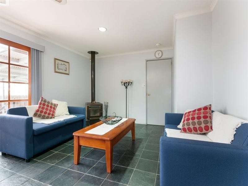 8 Kingston Heath Court, Craigieburn VIC 3064