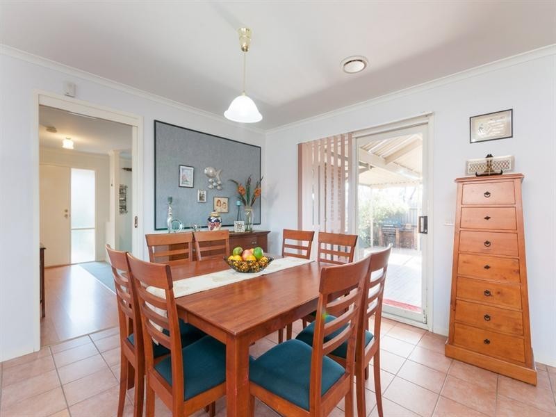 20 Sheridan Way, Roxburgh Park VIC 3064