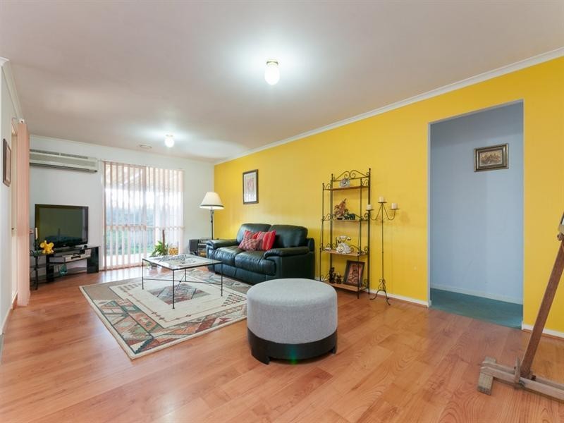 20 Sheridan Way, Roxburgh Park VIC 3064