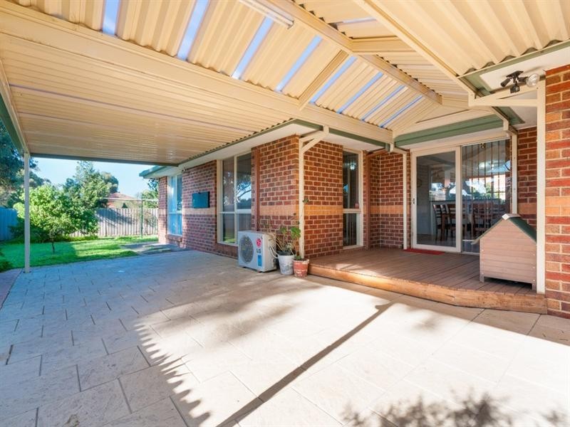 20 Sheridan Way, Roxburgh Park VIC 3064