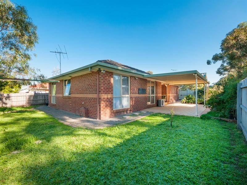 20 Sheridan Way, Roxburgh Park VIC 3064