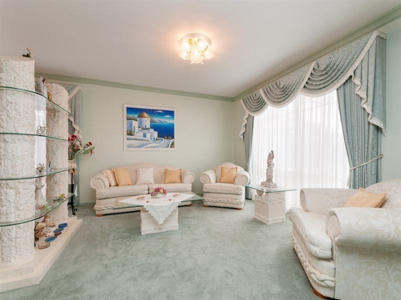 44 Santa Cruz Boulevard, Roxburgh Park VIC 3064