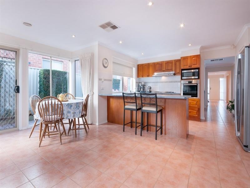 6 Tusmore Rise, Craigieburn VIC 3064