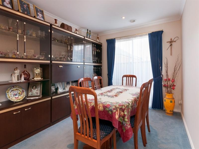 6 Tusmore Rise, Craigieburn VIC 3064