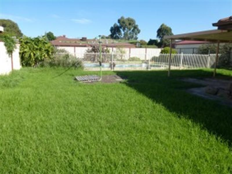 9 Metropolitan Avenue, Craigieburn VIC 3064