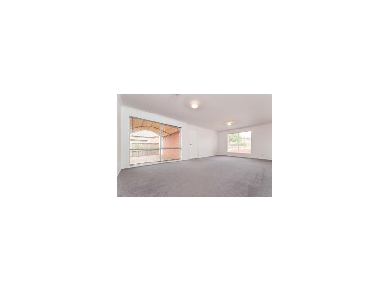 27 Grange Rise, Craigieburn VIC 3064