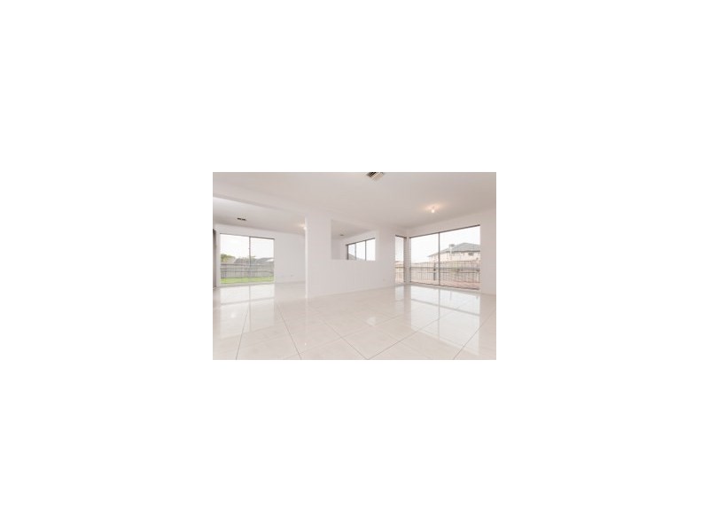27 Grange Rise, Craigieburn VIC 3064