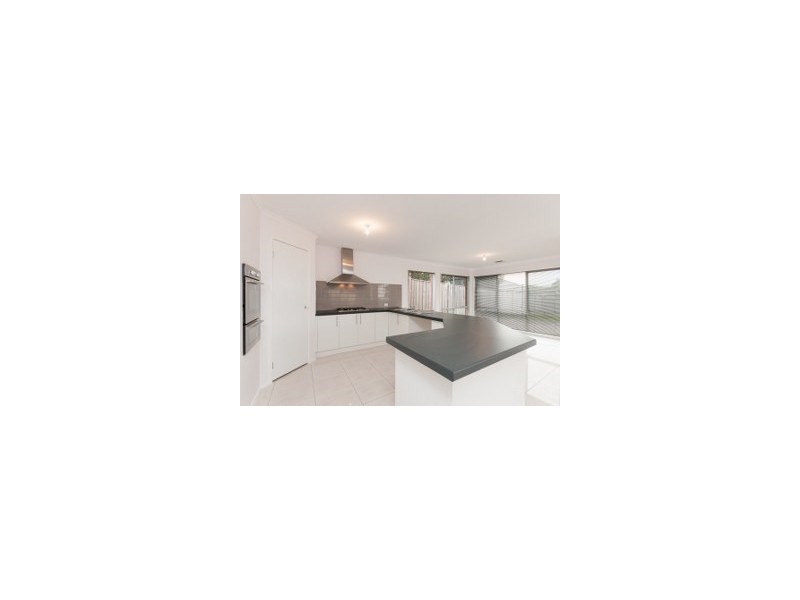27 Grange Rise, Craigieburn VIC 3064