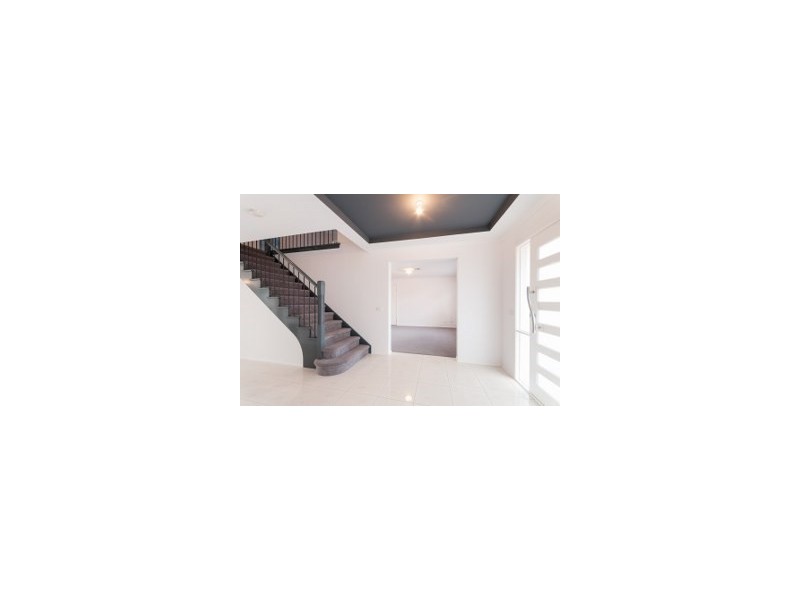 27 Grange Rise, Craigieburn VIC 3064