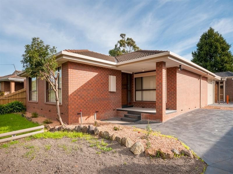 10 Whitley Crescent, Craigieburn VIC 3064