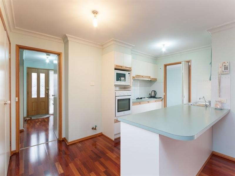 13 Surrey Court, Craigieburn VIC 3064