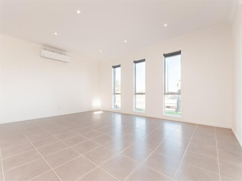 1/2 Marathon Boulevard, Craigieburn VIC 3064