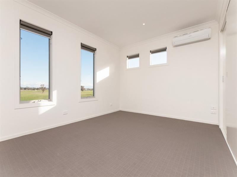 1/2 Marathon Boulevard, Craigieburn VIC 3064