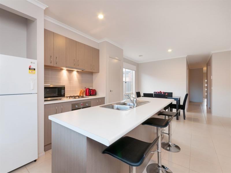 50 Thoresby Circuit, Craigieburn VIC 3064