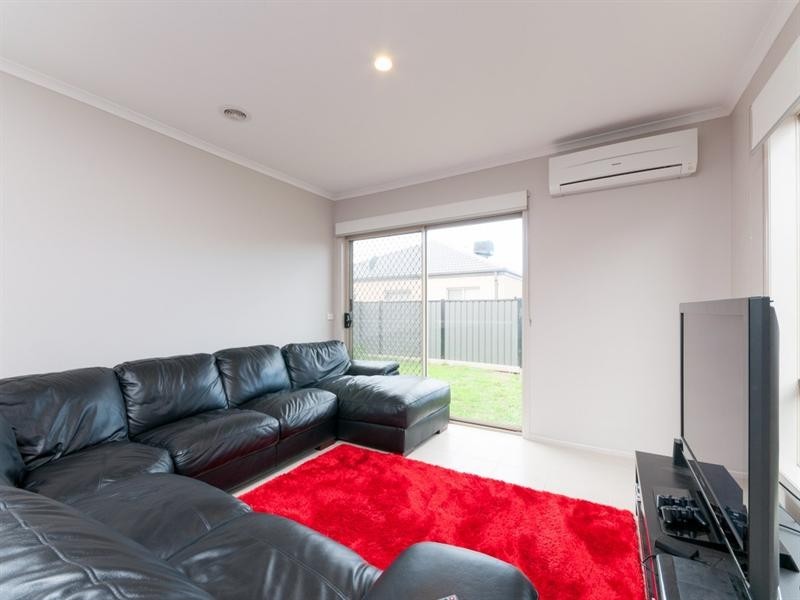 50 Thoresby Circuit, Craigieburn VIC 3064