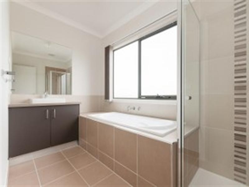 20/4 Delany Lane, Craigieburn VIC 3064