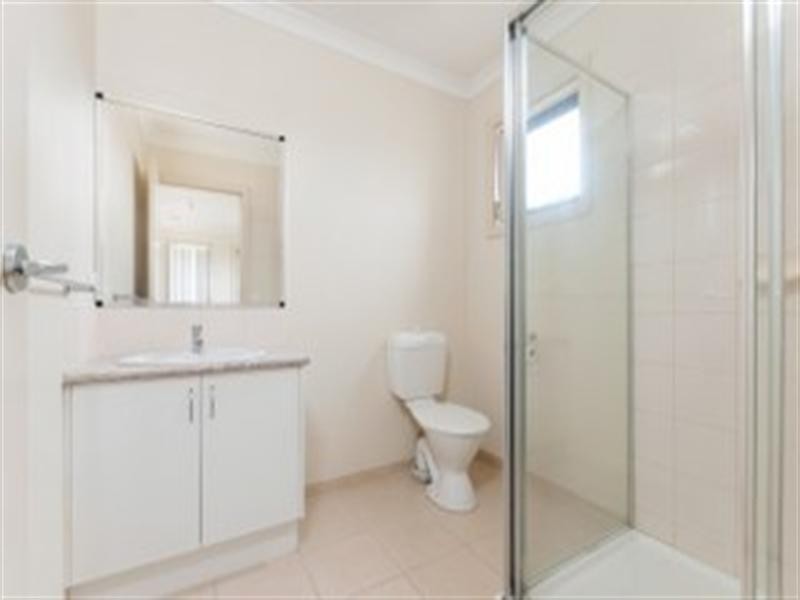 86 Hayfield Road, Roxburgh Park VIC 3064