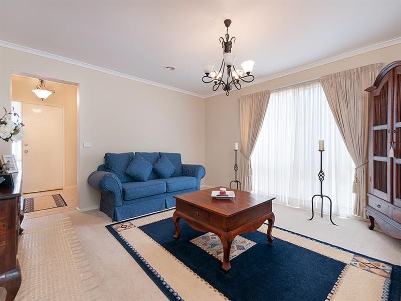 34 Rhine Drive, Roxburgh Park VIC 3064