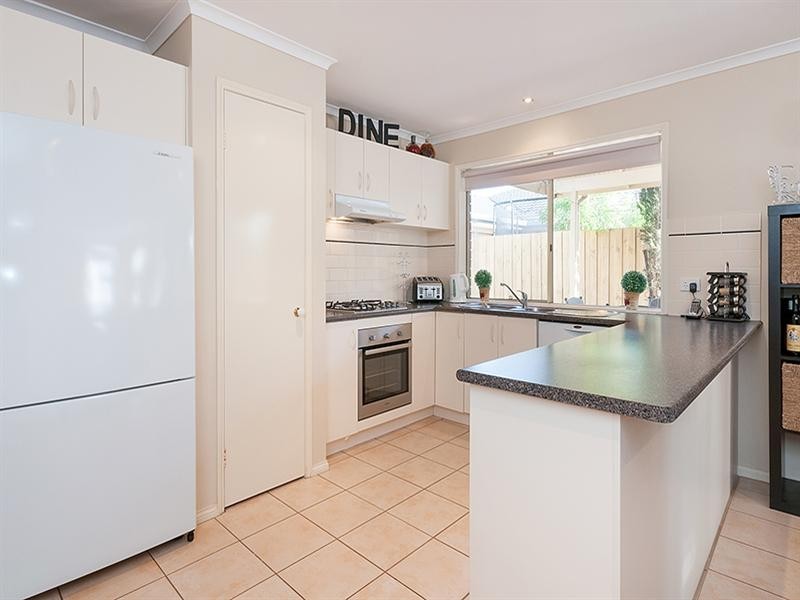 34 Rhine Drive, Roxburgh Park VIC 3064