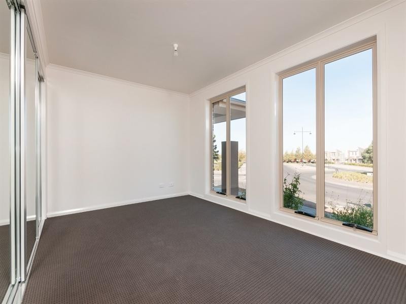180 Grand Boulevard, Craigieburn VIC 3064