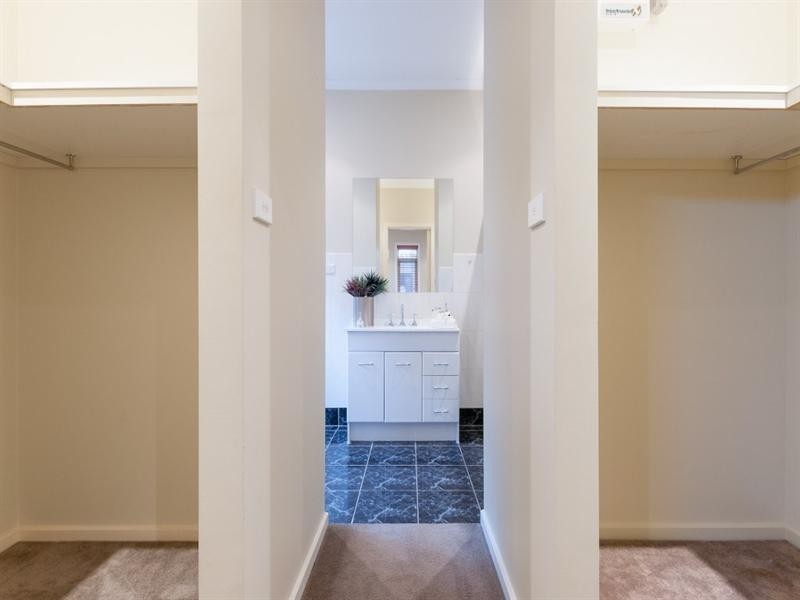 4 Studley Park Way, Craigieburn VIC 3064