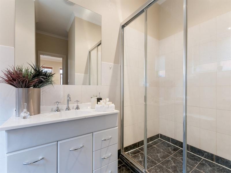 4 Studley Park Way, Craigieburn VIC 3064