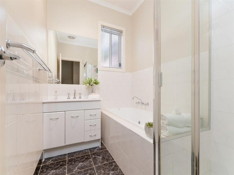 4 Studley Park Way, Craigieburn VIC 3064