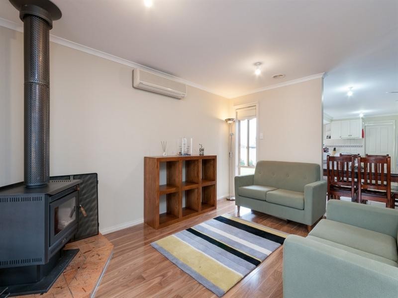 15 Tusmore Rise, Craigieburn VIC 3064