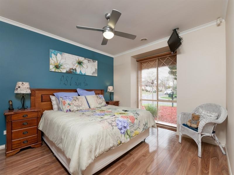 15 Tusmore Rise, Craigieburn VIC 3064