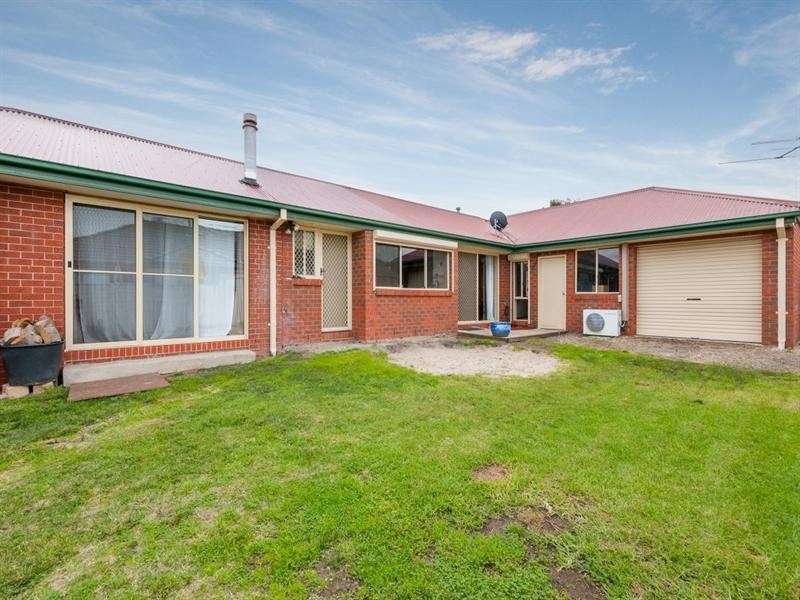 15 Tusmore Rise, Craigieburn VIC 3064