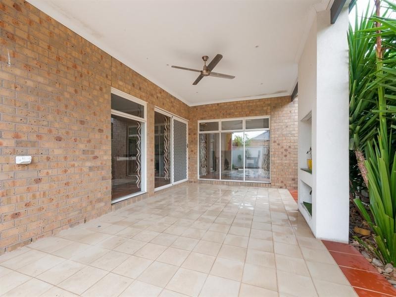 8 Olympic Way, Craigieburn VIC 3064