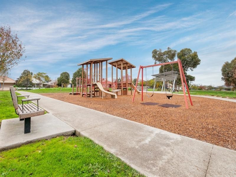 8 Olympic Way, Craigieburn VIC 3064