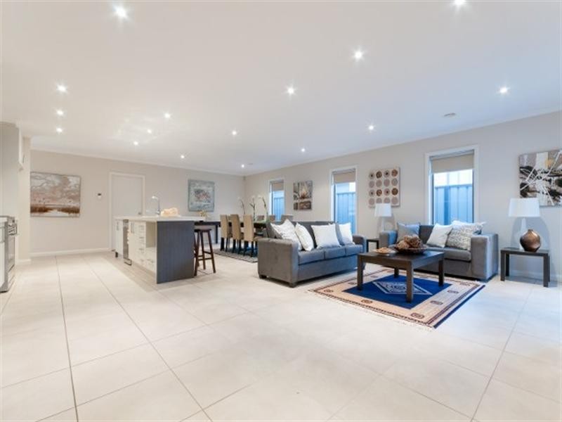 60 Bridgehaven Drive, Craigieburn VIC 3064