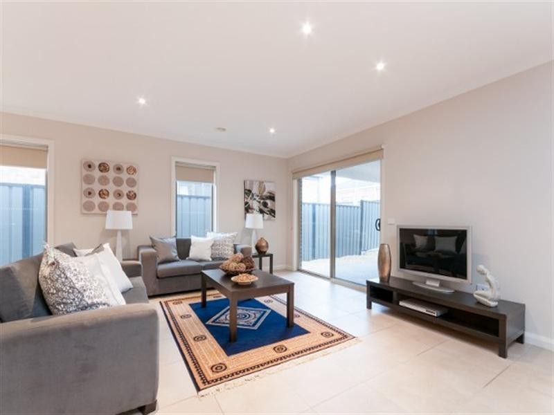 60 Bridgehaven Drive, Craigieburn VIC 3064