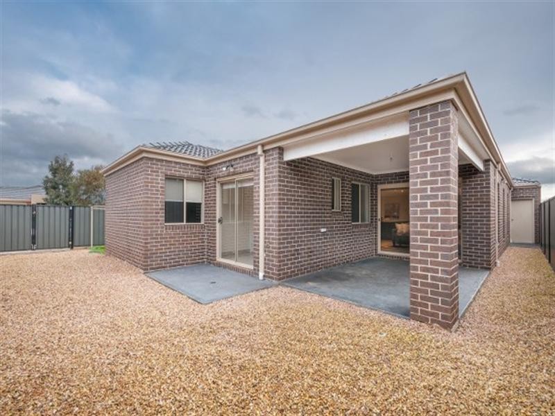 60 Bridgehaven Drive, Craigieburn VIC 3064