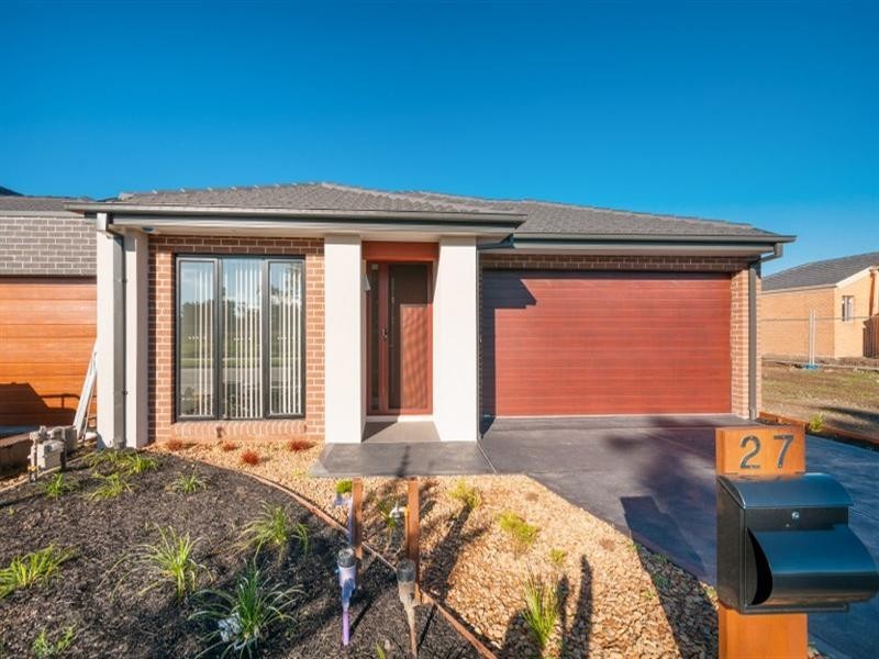27 Daybreak Vista, Mickleham VIC 3064