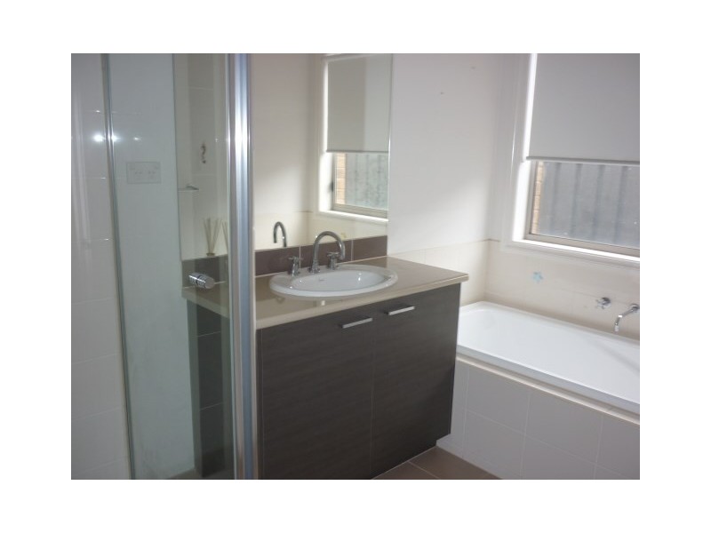 46 Kinglake Crescent, Craigieburn VIC 3064