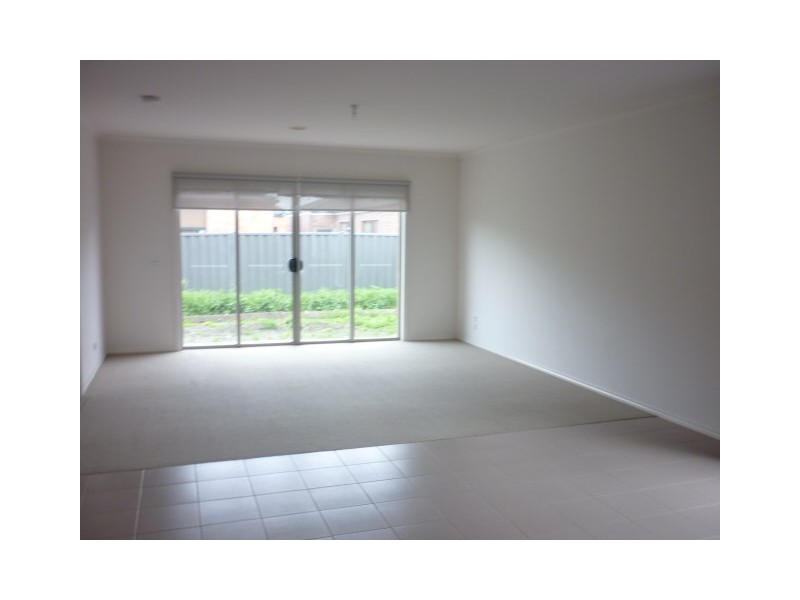 46 Kinglake Crescent, Craigieburn VIC 3064