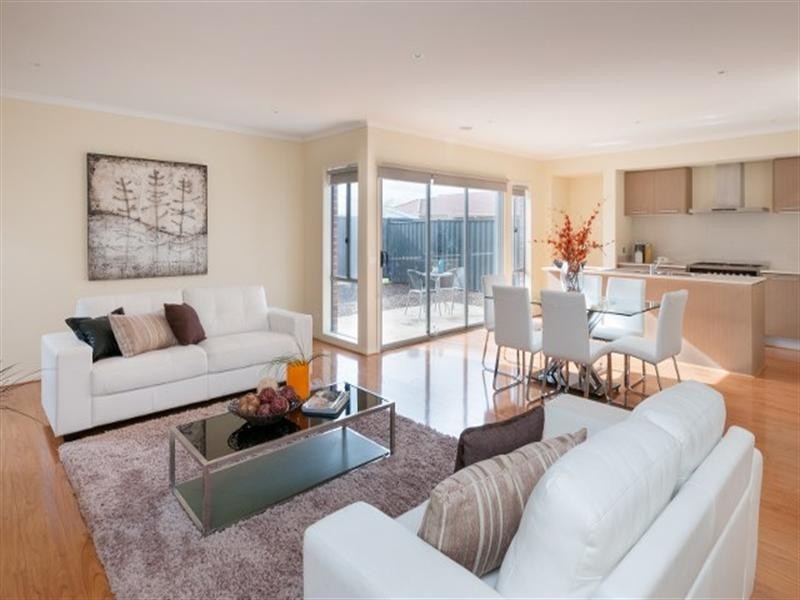 48 Biltmore Crescent, Roxburgh Park VIC 3064