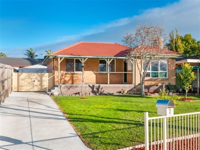 7 Hilton Street, Craigieburn VIC 3064