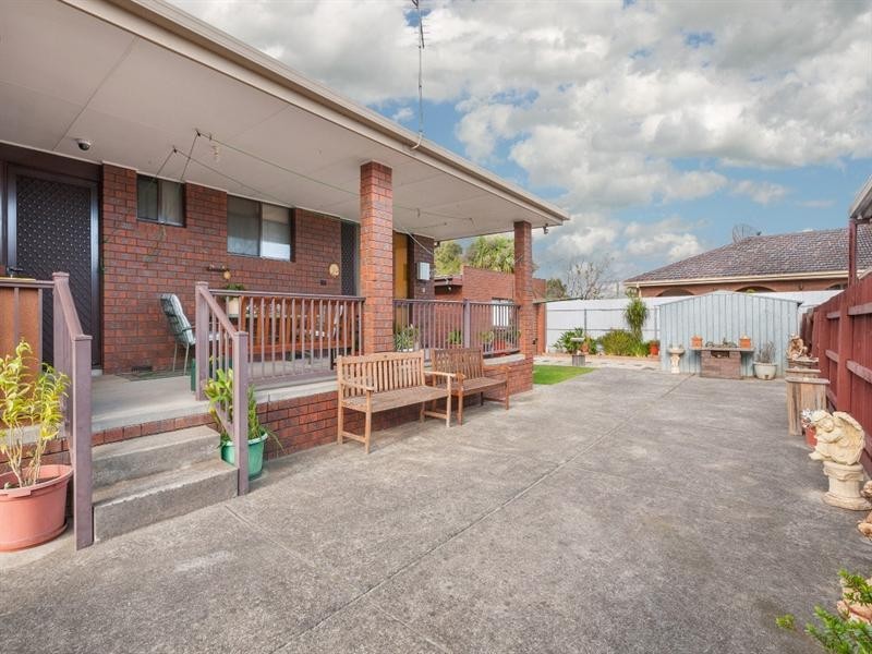 8 Kingswood Drive, Craigieburn VIC 3064