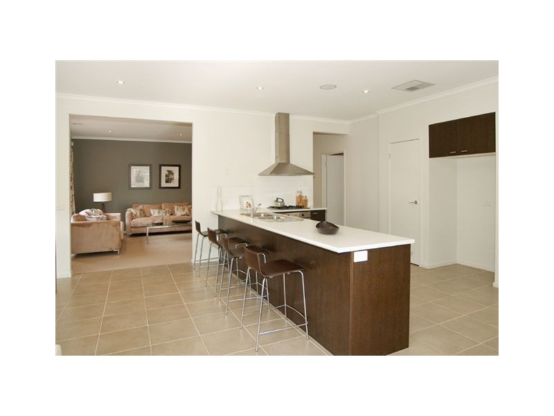 15 Grosvenor Square, Craigieburn VIC 3064