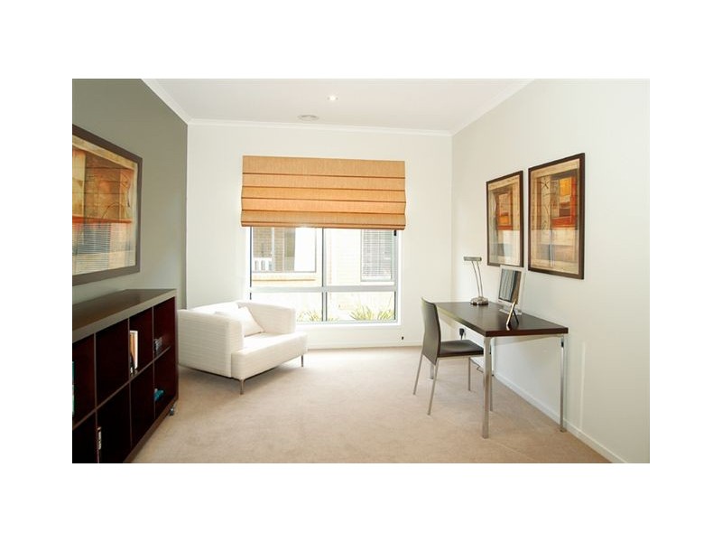 15 Grosvenor Square, Craigieburn VIC 3064