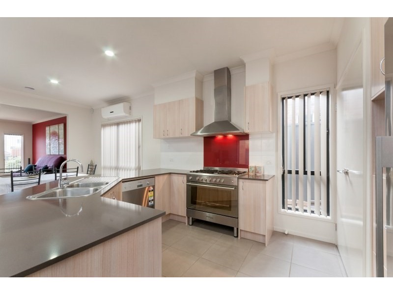 6 Corringa Way, Craigieburn VIC 3064