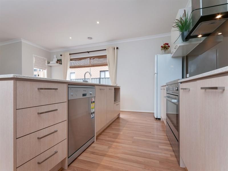 45 Ben Loman Circuit, Craigieburn VIC 3064