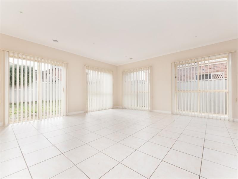 5 St. Cloud Green, Craigieburn VIC 3064