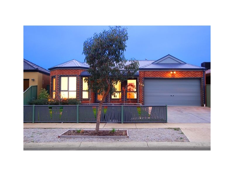 108 Malcolm Creek Parade, Craigieburn VIC 3064