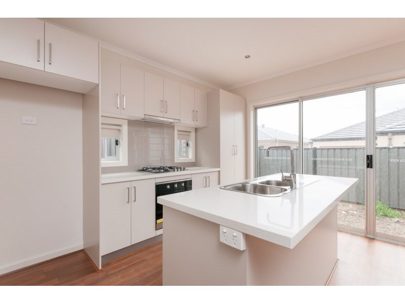 21 Gardner Terrace, Craigieburn VIC 3064