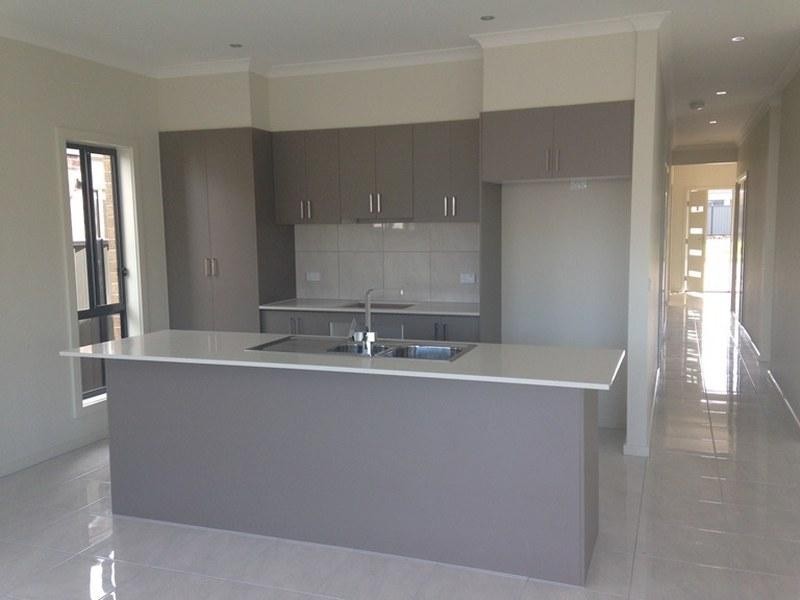 16 Evergreen Crescent, Craigieburn VIC 3064